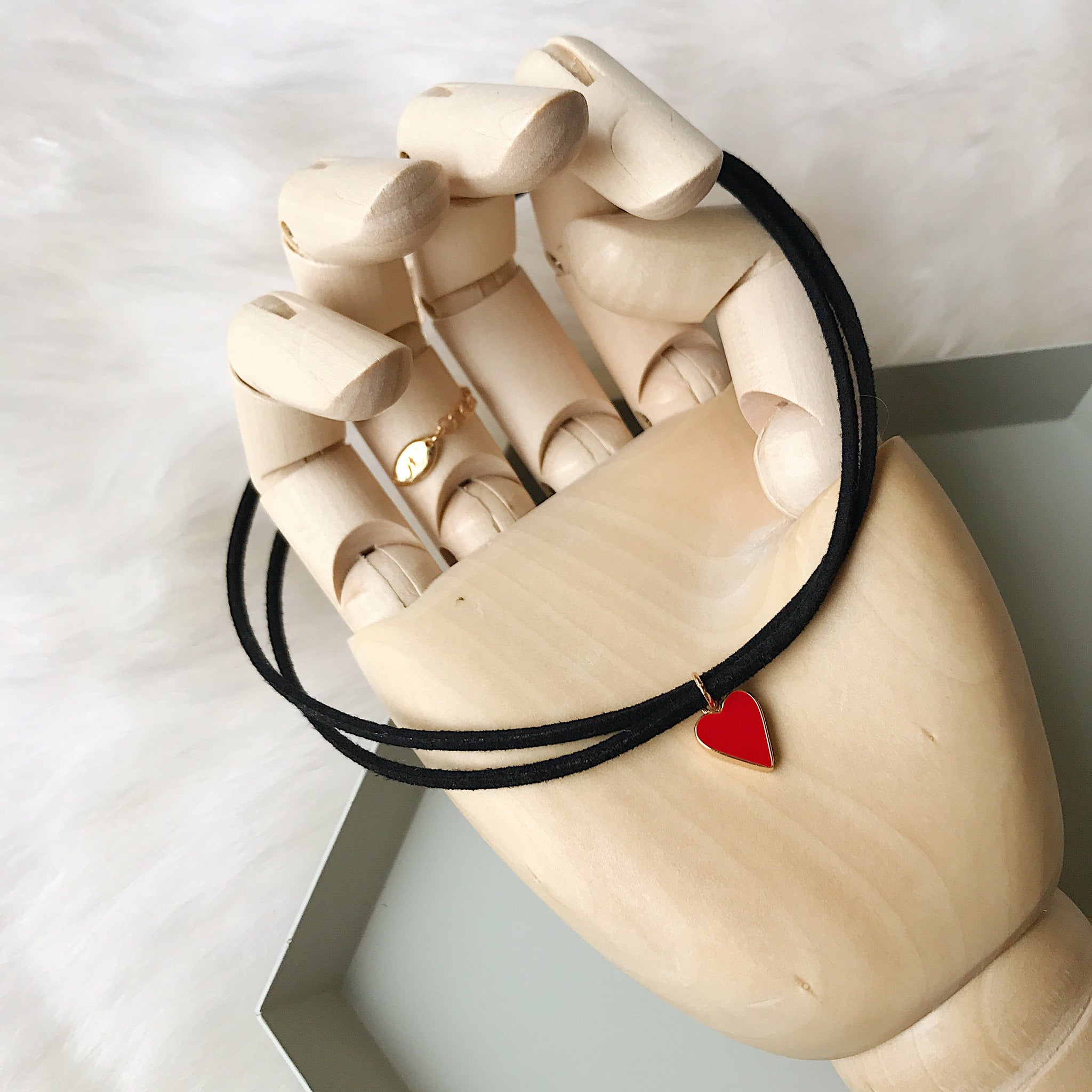 A Pumping Heart Choker