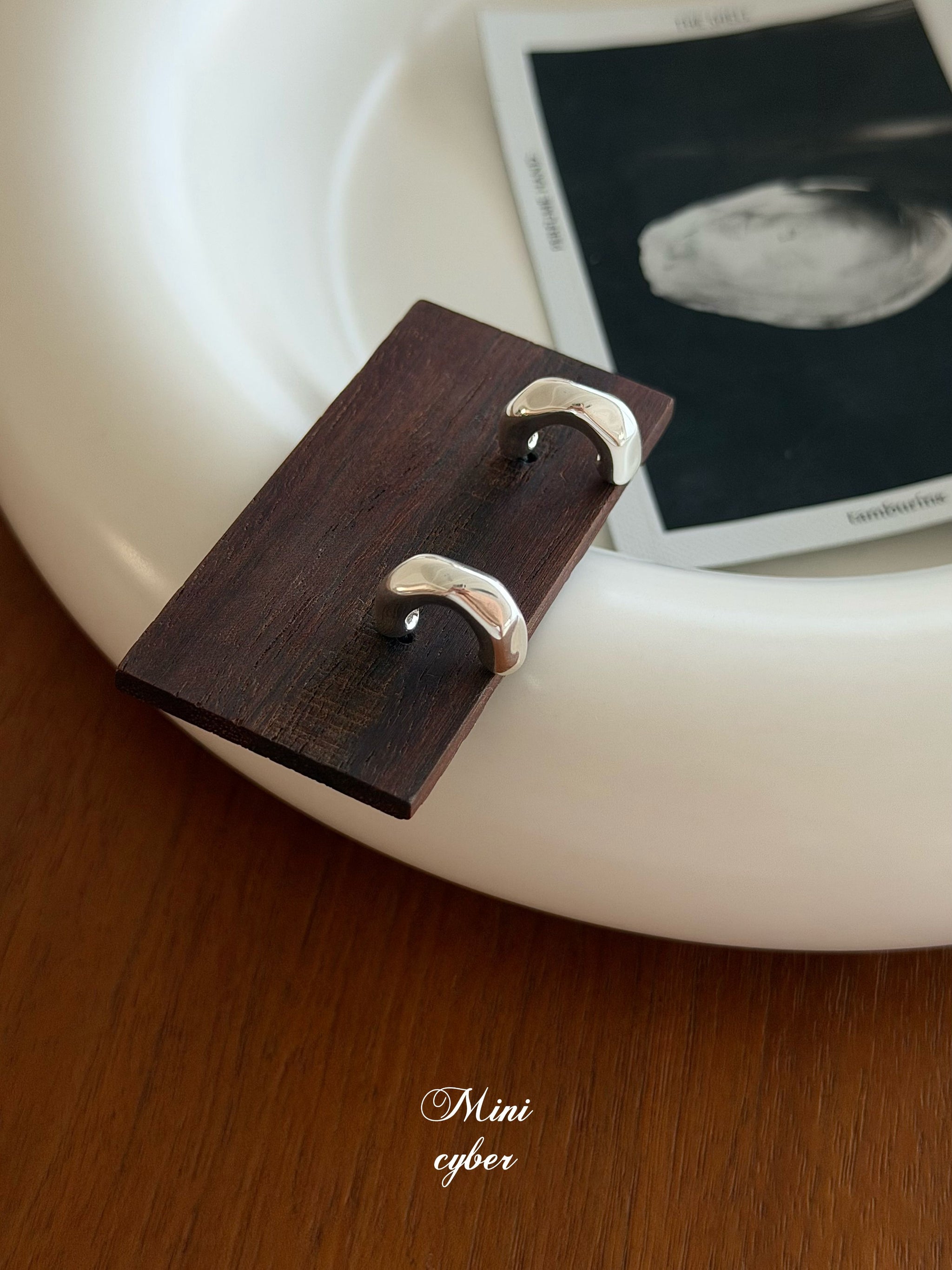 Lava Flow Sculpted Hoops