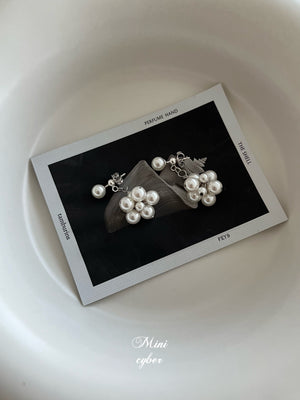 Bountiful Pearl Drops Earrings