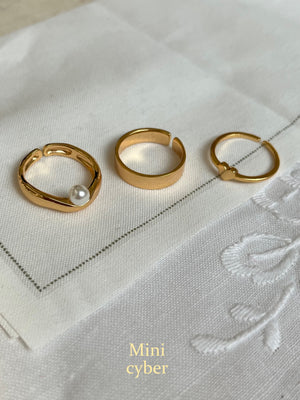 Shimmering Heart Pearl Ring Set