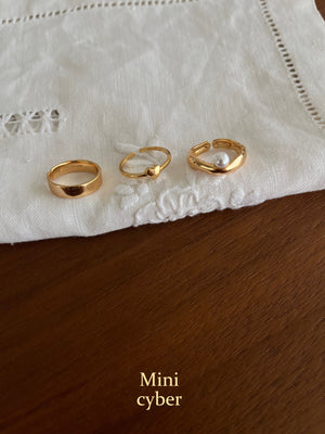 Shimmering Heart Pearl Ring Set