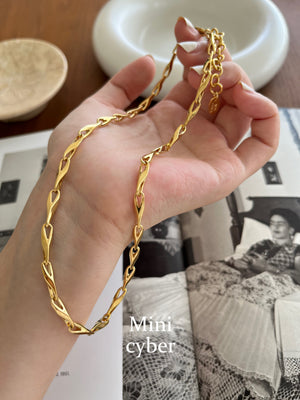 Golden Allure Necklace