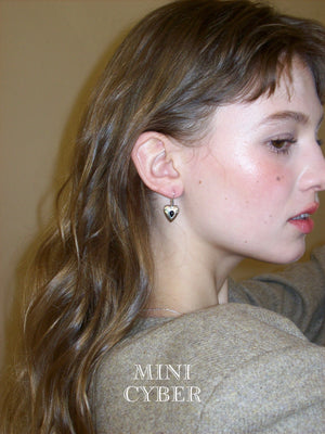 Noir Agate Heart Earrings