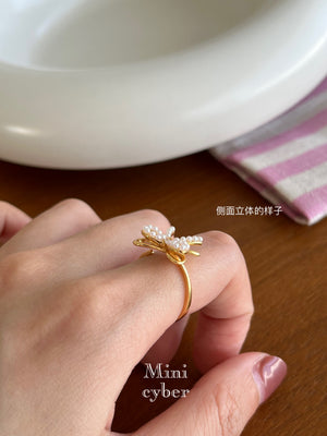 Golden Bow Pearl Ring