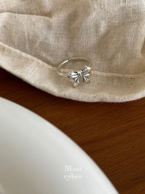 Vintage Silver Bow Ring