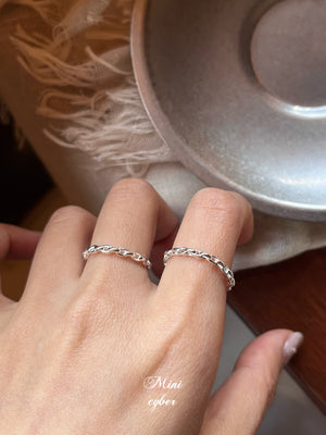 Slim Linked Silver Ring