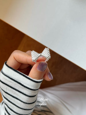 Puffed - Up Bow Ring