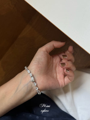 Asymmetric Full Diamond Tennis Bracelet