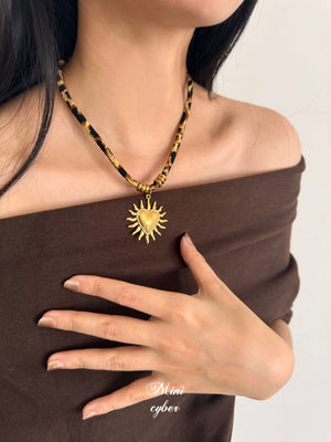 Getaway Scarf Chain Collection