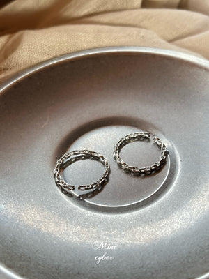Slim Linked Silver Ring