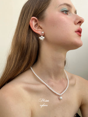 Bountiful Pearl Drops Earrings