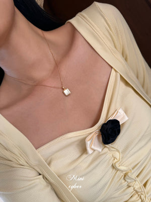 Reversible Onyx & Shell Gold Necklace