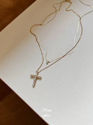 Gilded Glow Necklace Collection