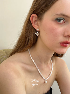 Bountiful Pearl Drops Earrings