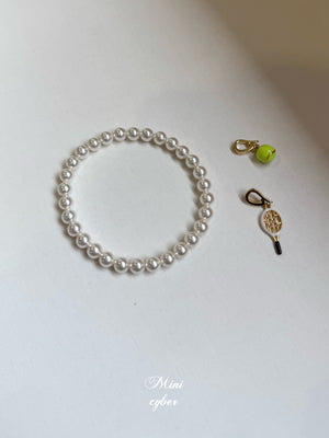 Elegant Ace Pearl Bracelet