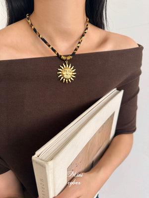 Getaway Scarf Chain Collection