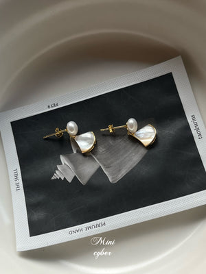 Seashell Fan Pearl Studs