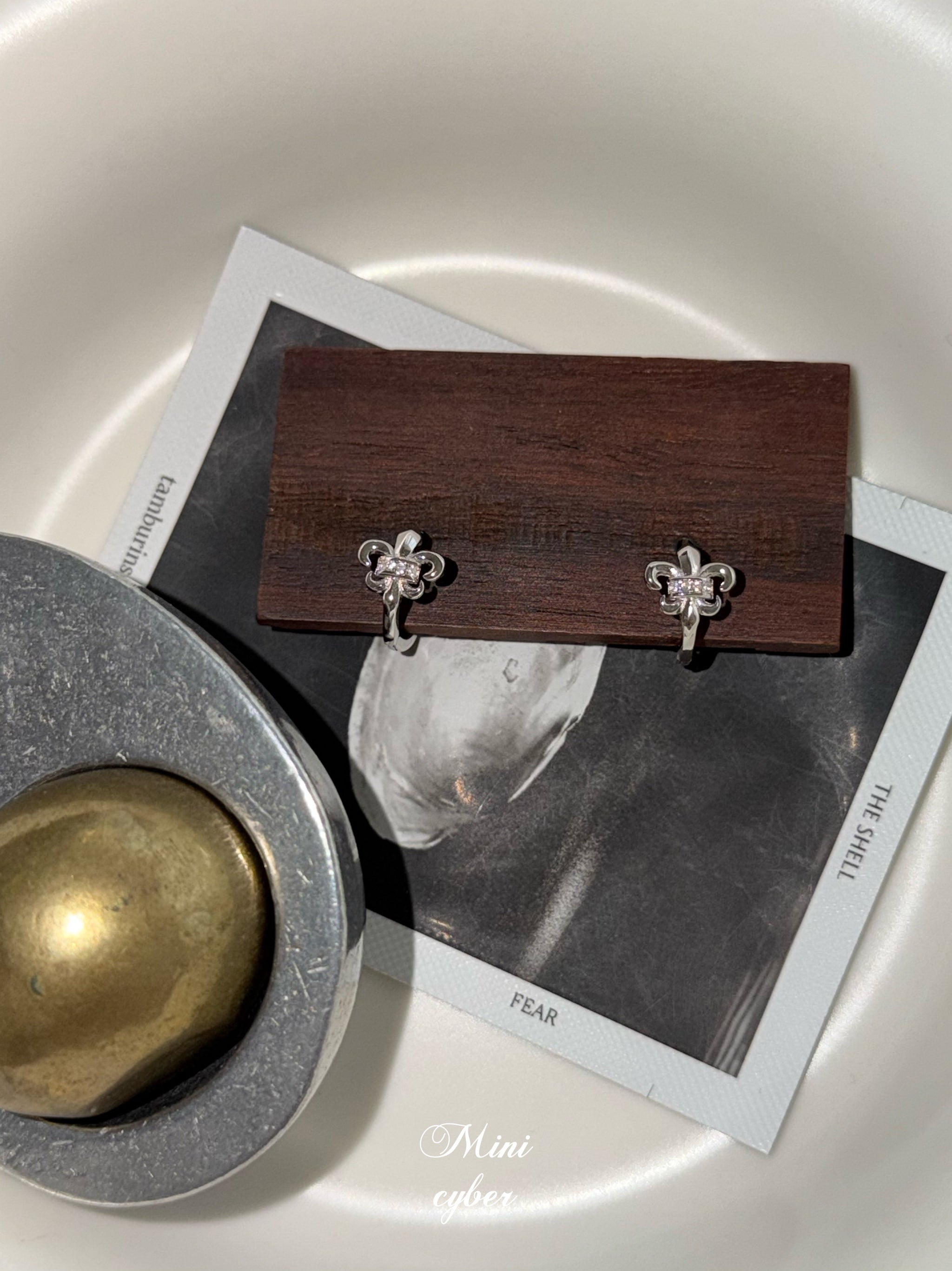 Heraldic Iris Stud Earrings