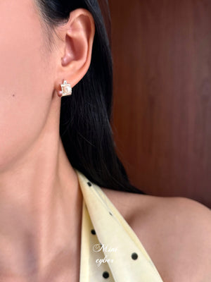 Square Frame Pearl Silver Studs