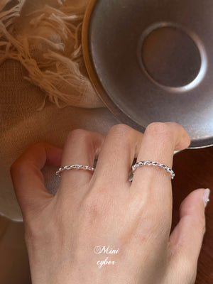 Slim Linked Silver Ring