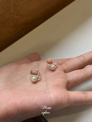Square Frame Pearl Silver Studs