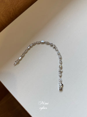 Asymmetric Full Diamond Tennis Bracelet