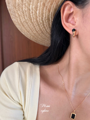 Matte Onyx U-Shape Gold Earrings