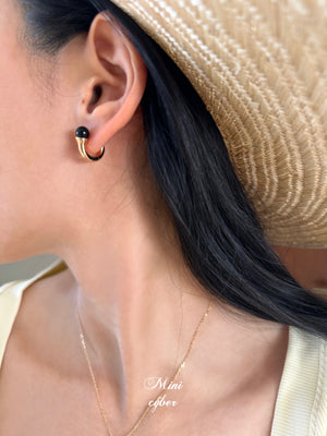 Matte Onyx U-Shape Gold Earrings