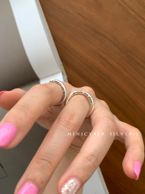 Curvaceous Heartbeat Ring