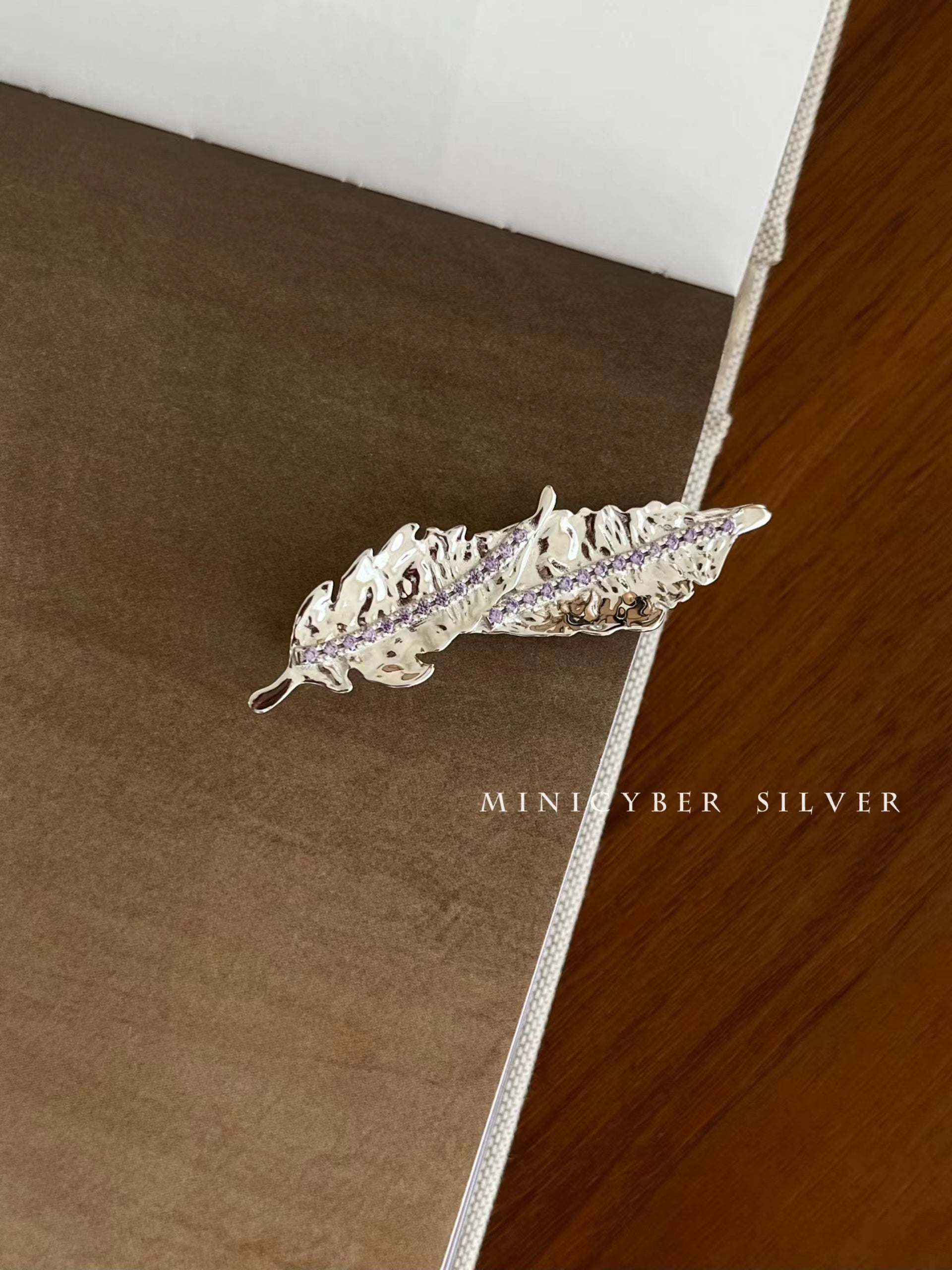 Silver Leaves hair -
