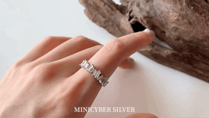 Crystal Lattice Ring